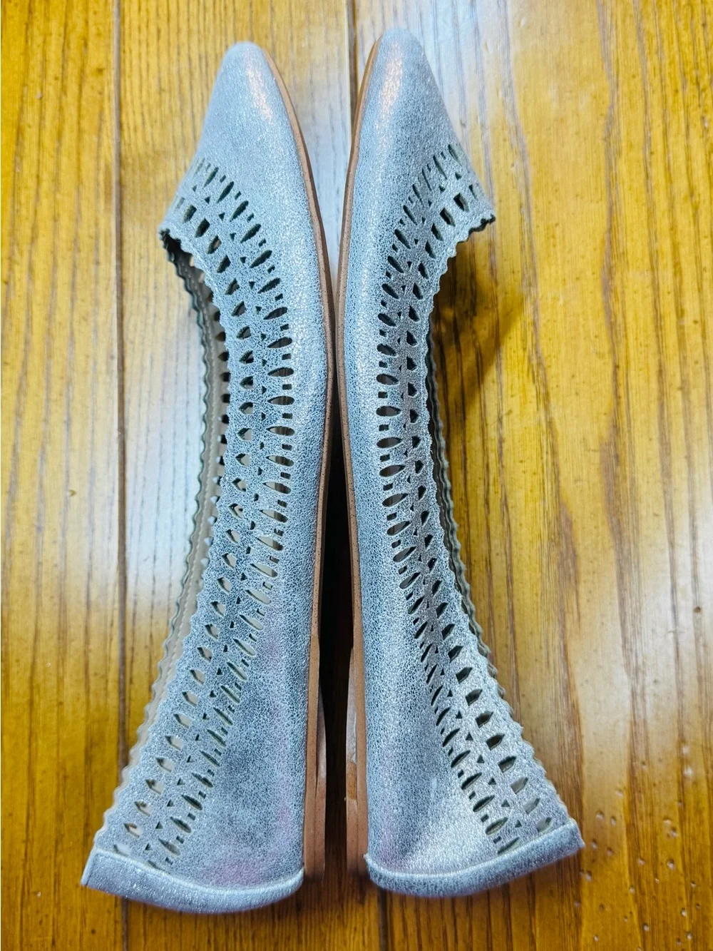 Joe’s Jeans Metallic Silver Pointed-Toe Flats — Laser Cut Detail ✨ 8.5